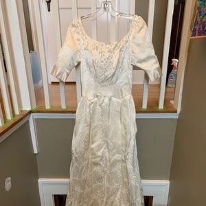 Vintage 1960s wedding dress